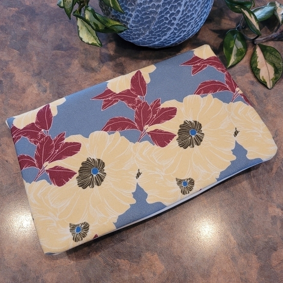 RACHEL PALLY Floral Print Reversible Vegan Clutch - Picture 2 of 13